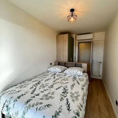3 Renovated Sea View 2025 Apartment *