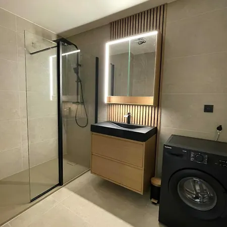 3 Renovated Sea View 2025