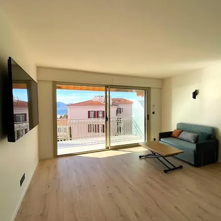 3 Renovated Sea View 2025 * Cannes