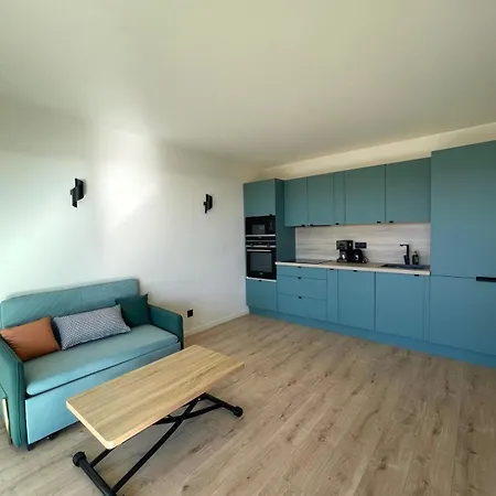 3 Renovated Sea View 2025